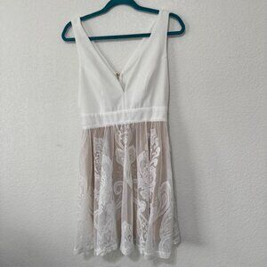 Charlotte Russe Gorgeous White Mini Dress with lace accents Womens Size Large